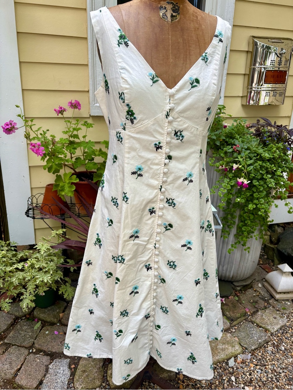Anthropologie Sleeve less V-Neck Cotton Cream Dress with Floral Embroidery